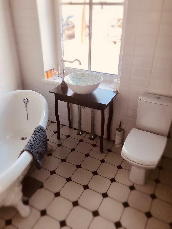 Villa Kertelhof Guesthouse Кярдла Экстерьер фото
